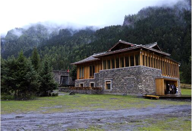 四川松潘县：新业态带“活”乡村旅游 “火”了村庄富了村民