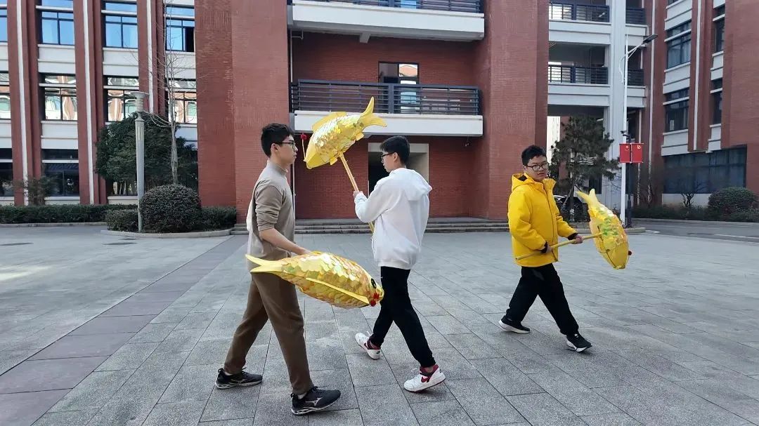 青田华裔新生代体验春节习俗探寻文化根脉