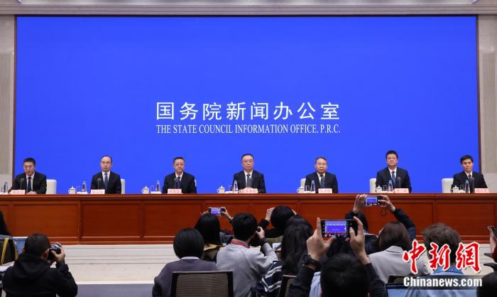 国家发改委：鼓励弹性错峰休假，鼓励有条件的地方设置中小学春秋假