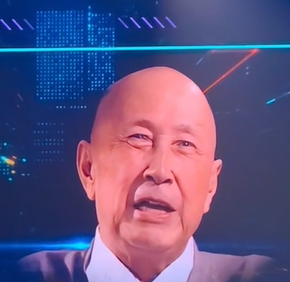 这一幕暖心！“钱学森”给小朋友上了一堂AI课