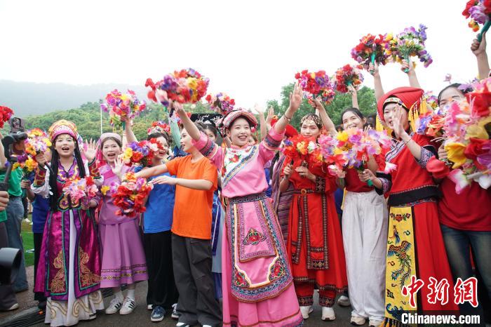 东西问｜黄凤显：如何从“广西三月三”读懂壮族文化？