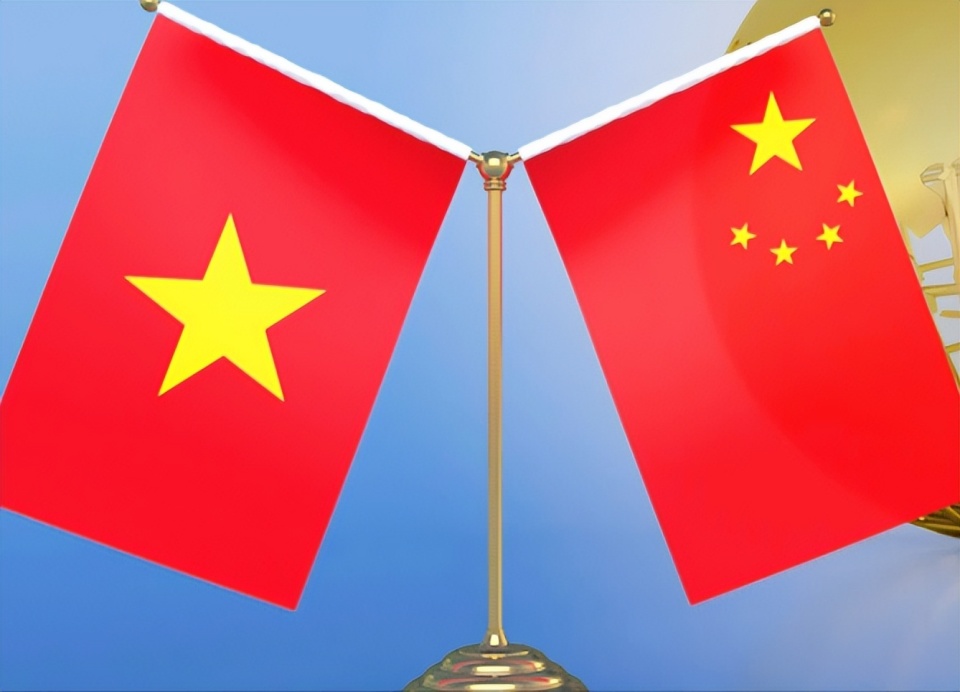 习近平年内首访首站 中越“同志加兄弟”故事写新篇