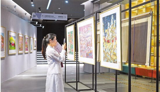 土地里开出的艺术之花绽放40余年—— 嘉兴秀洲农民画海外圈粉