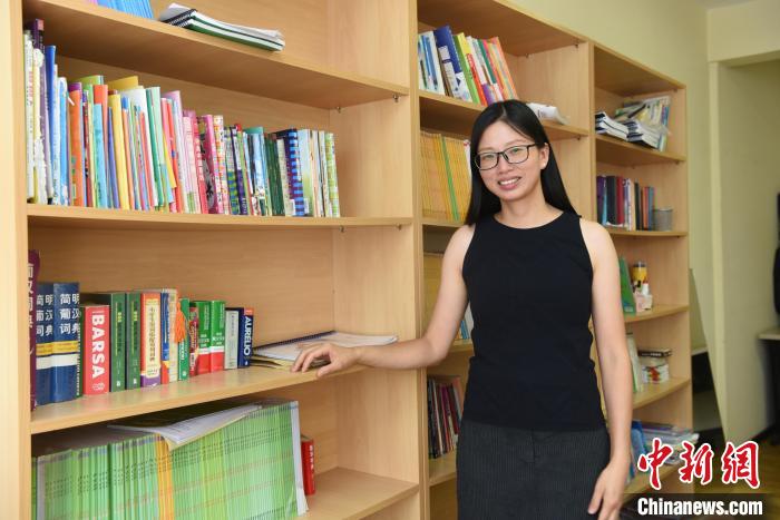 南美小城里的华文图书漂流：书香润侨心 笔耕诉乡情