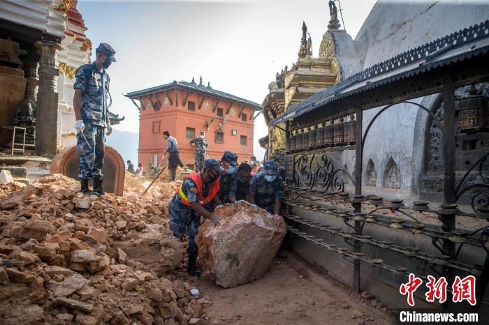 十年，我们还在：尼泊尔华侨的地震记忆