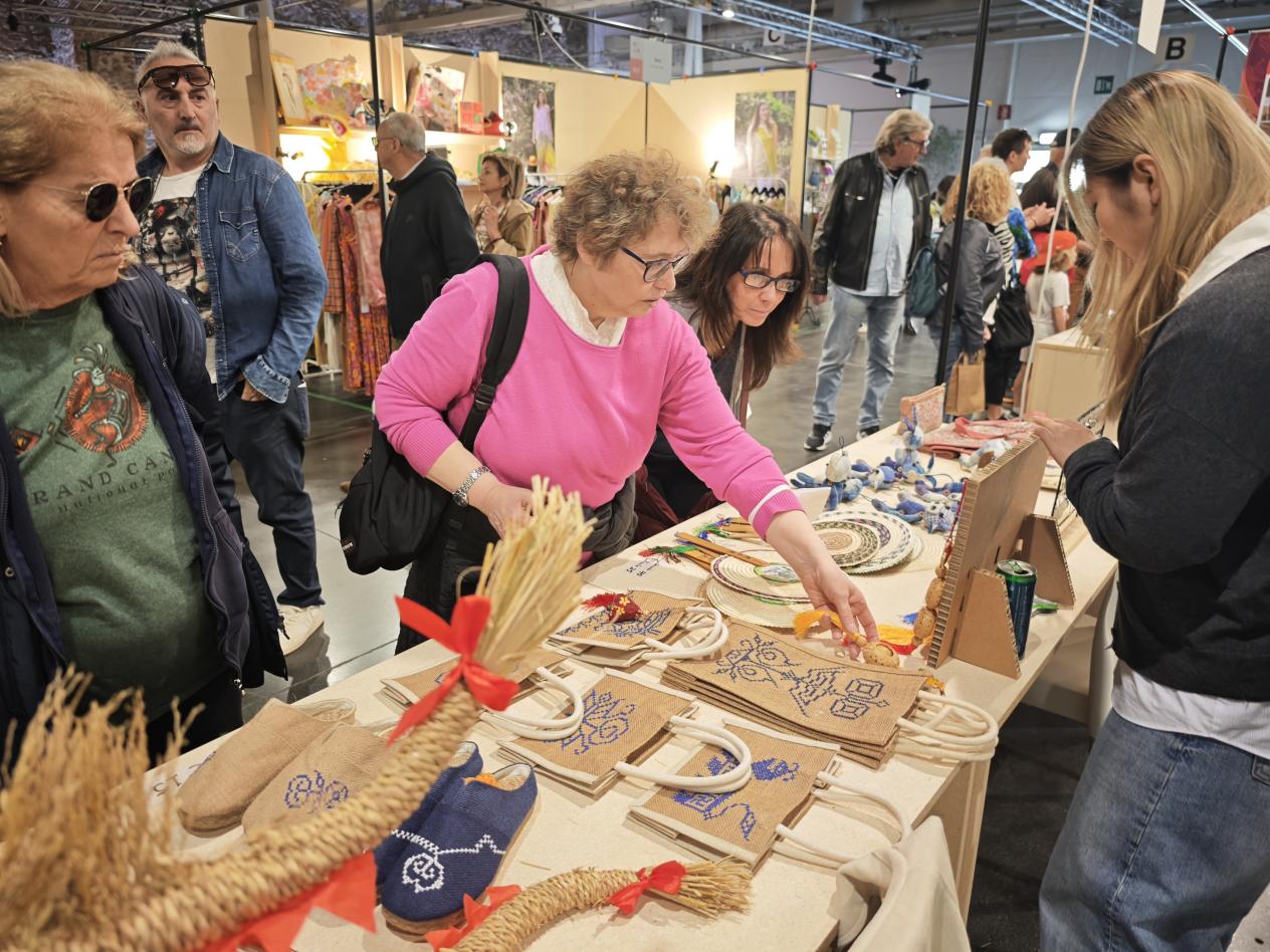 浙江淳安文创精品扬帆出海，亮相意大利佛罗伦萨