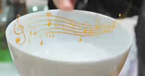何以中国｜耳朵和心灵双重享受！这个青白瓷杯居然自带“音乐系统”