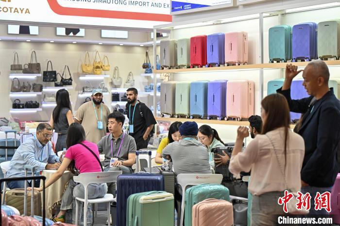 广交会第三期开幕 1.2万多家企业拓展国际市场