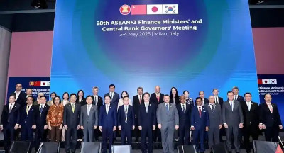 这场东盟与中日韩会议，怎么开到意大利去了？