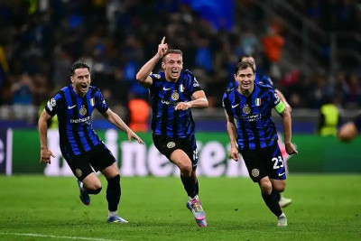 国际米兰4比3力克巴塞罗那 时隔两年重返欧冠决赛