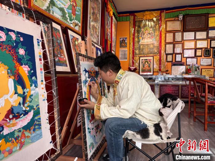 文化中国行：千年瑰宝甘南藏族唐卡“破圈”成新宠