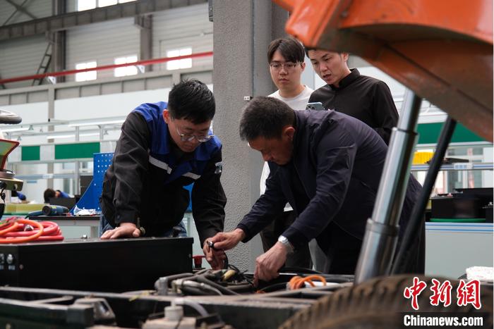 碳路中国丨动力电池“退役潮”来袭，山西如何抢占千亿市场