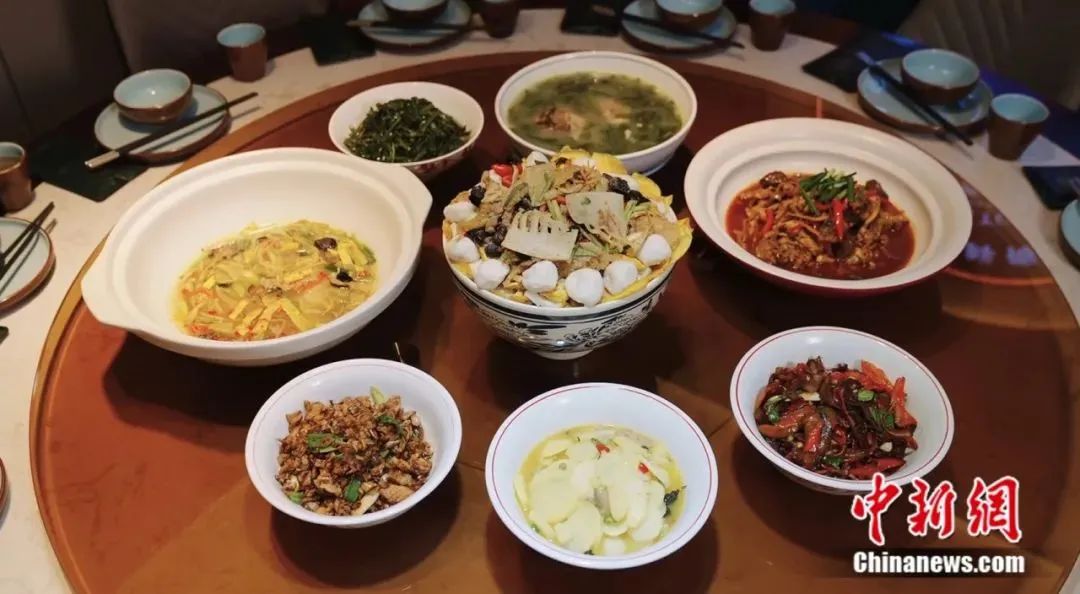 江湖至味探岳阳：一城烟火煮四水