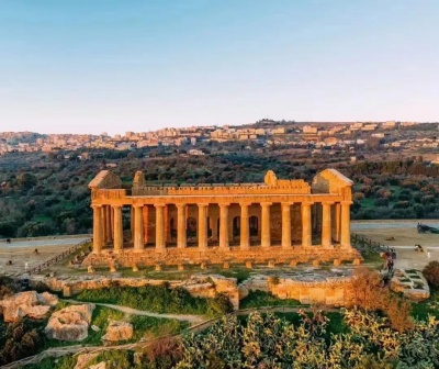 中国游客在意大利西西里岛遭遇严重车祸 1人遇难