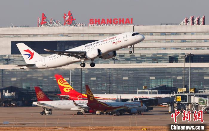 东航C919商业运营两周年：安全飞行超2.8万小时，承运突破157万人次