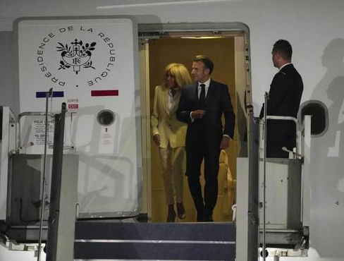 马克龙访问印尼 法国多点“落子”东南亚