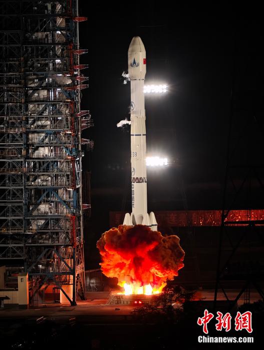 天问二号任务发射圆满成功 中国开启小行星探测与采样返回之旅