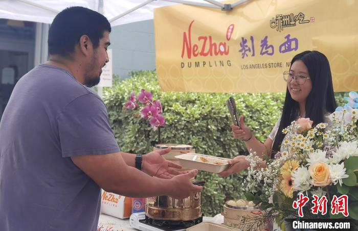 浙江嵊州小笼包飘香美国