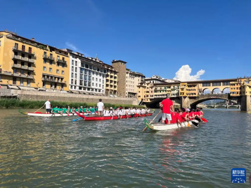 龙舟激荡意大利佛罗伦萨母亲河——阿诺河