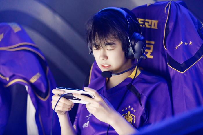 中新电竞对话阿豆：他人亦自我