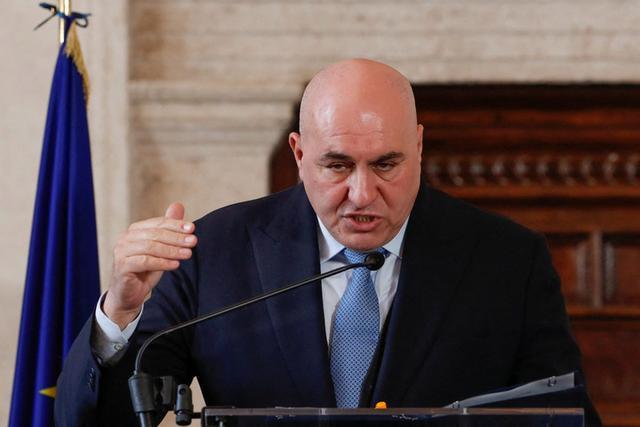 意大利防长质疑北约存在意义