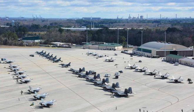 哈梅内伊顾问警告：美军基地或将遭报复性袭击