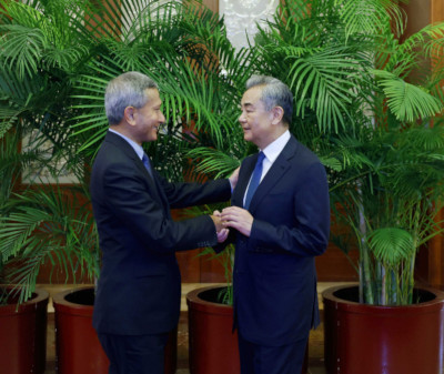 王毅：中国从不策划、不参与、不发动战争，也不搞代理人战争