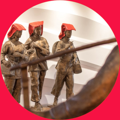 雕塑记录华人移民贡献 历史印记彰显文化交融