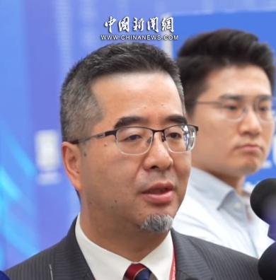 台青实测破“谣言”，萧旭岑：“大陆高铁没靠背”在台湾早成笑话