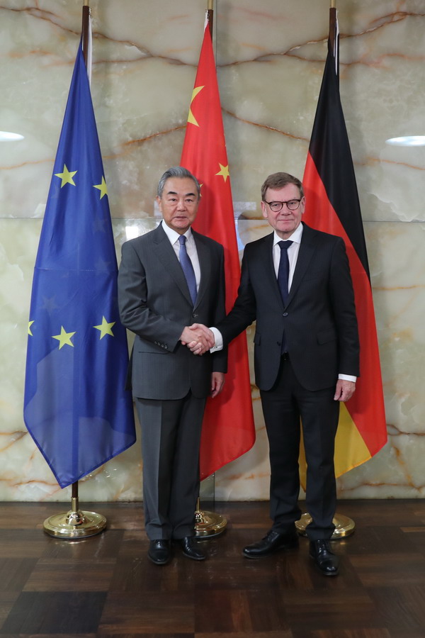 王毅就乌克兰危机阐述中方立场