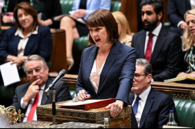 国际观察：里夫斯“落泪”与英国财政困局