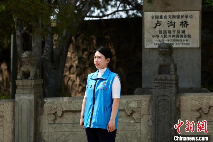 卢沟桥上，“90后”接棒“90后”抗战亲历者