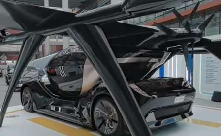 【活力中国调研行】飞行汽车与智能舱来了：在长春一窥“未来出行”