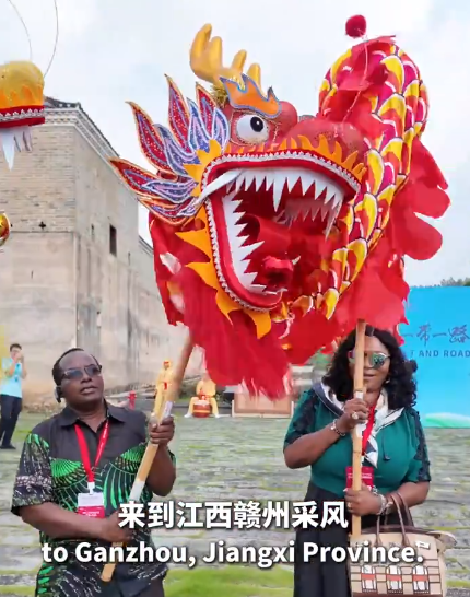 全球记者齐聚“一带一路”论坛 共议何为“新闻力量”