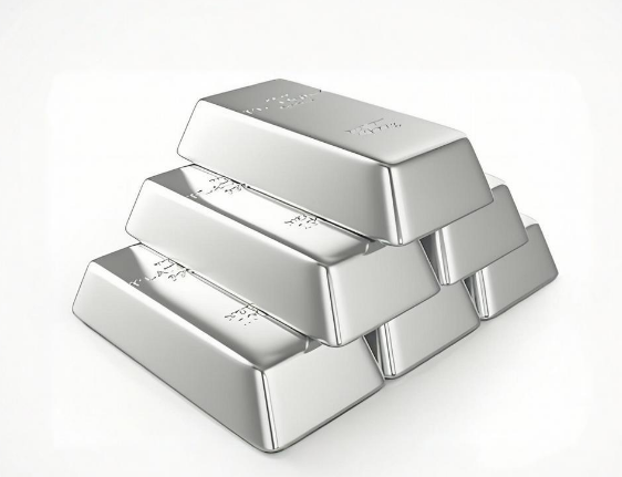 铂金价格一路飙涨 能平替黄金？