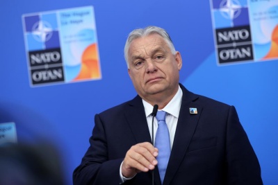 匈牙利总理欧尔班：不在谈判桌上，就会在菜单里