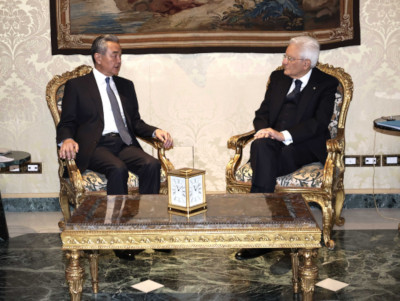 意大利总统马塔雷拉会见王毅