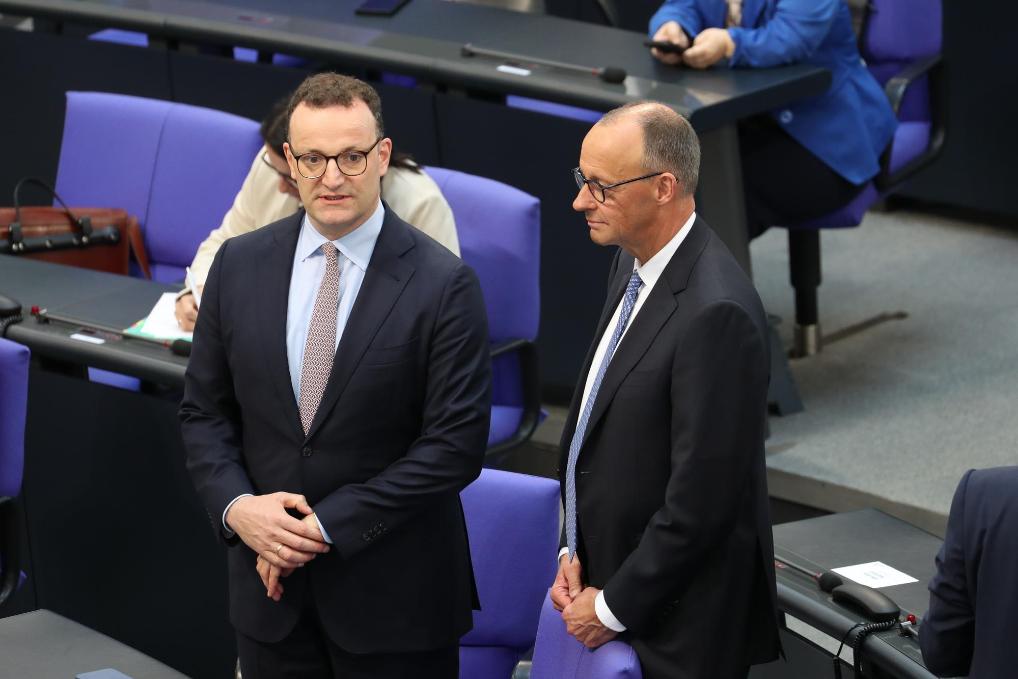 民调：德国执政联盟满意度跌至新低