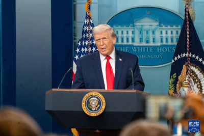 特朗普称不会前往巴黎参加七国集团紧急峰会