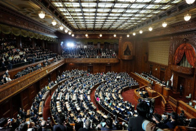 日本众议院60年来首次在国会例会开幕日解散