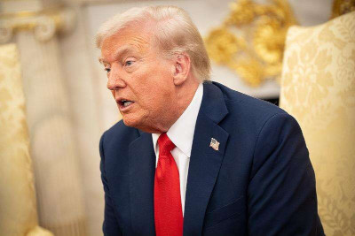 特朗普：美国正调集重兵前往伊朗