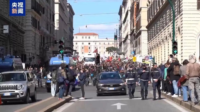 意大利首都罗马爆发大规模反战示威游行