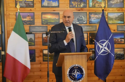 意大利政府曾拒绝美军使用其军事基地