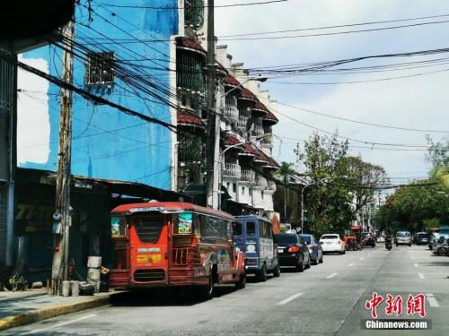 8月4日，菲律宾首都大马尼拉地区(NCR)和附近几省重返“改良性强化社区隔离(MECQ)”。在马尼拉顶级商圈绿带，餐厅门可罗雀。<a target='_blank'  data-cke-saved-href='http://www.chinanews.com/' href='http://www.chinanews.com/'>中新社</a>记者 关向东 摄