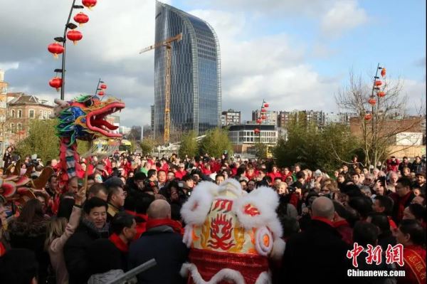 资料图：当地时间2020年1月18日，在中国农历新年即将到来之际，比利时华侨华人在比南部最大城市列日欢庆新春。<a target='_blank' href='http://www.chinanews.com/'>中新社</a>记者 德永健 摄