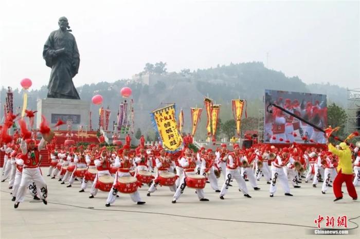 民祭“史圣”大典在陕西司马迁故里韩城举行。<a target='_blank' href='/'>中新社</a>记者 田进 摄
